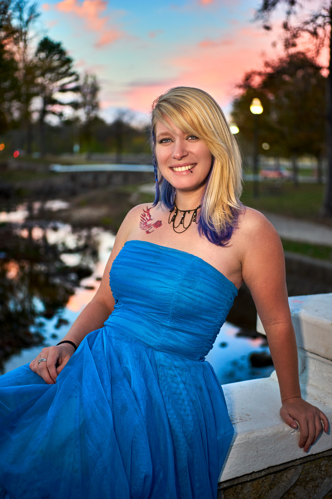 MACRO 50mm F2.8 sample photo. Lady in blue photography