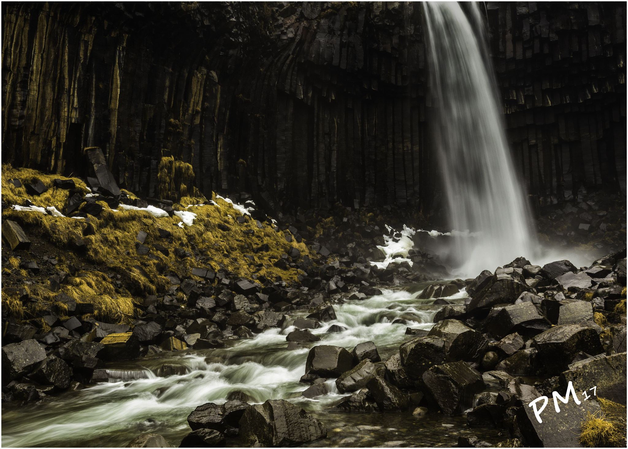 Canon EOS 6D + Canon EF 16-35mm F2.8L USM sample photo. Svartifoss waterfall,iceland. photography