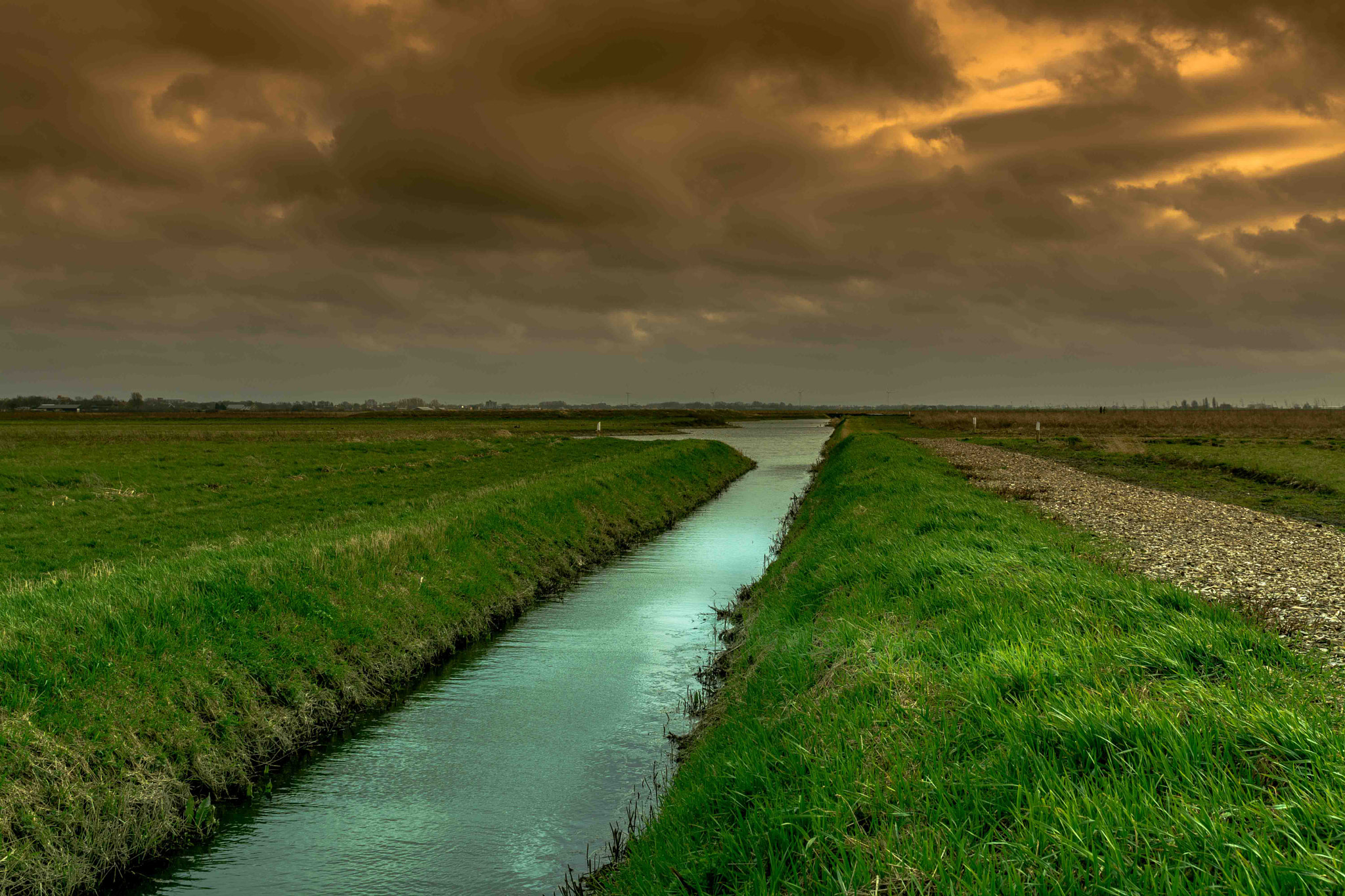 Nikon AF-S Nikkor 24-70mm F2.8G ED sample photo. Storm is coming photography