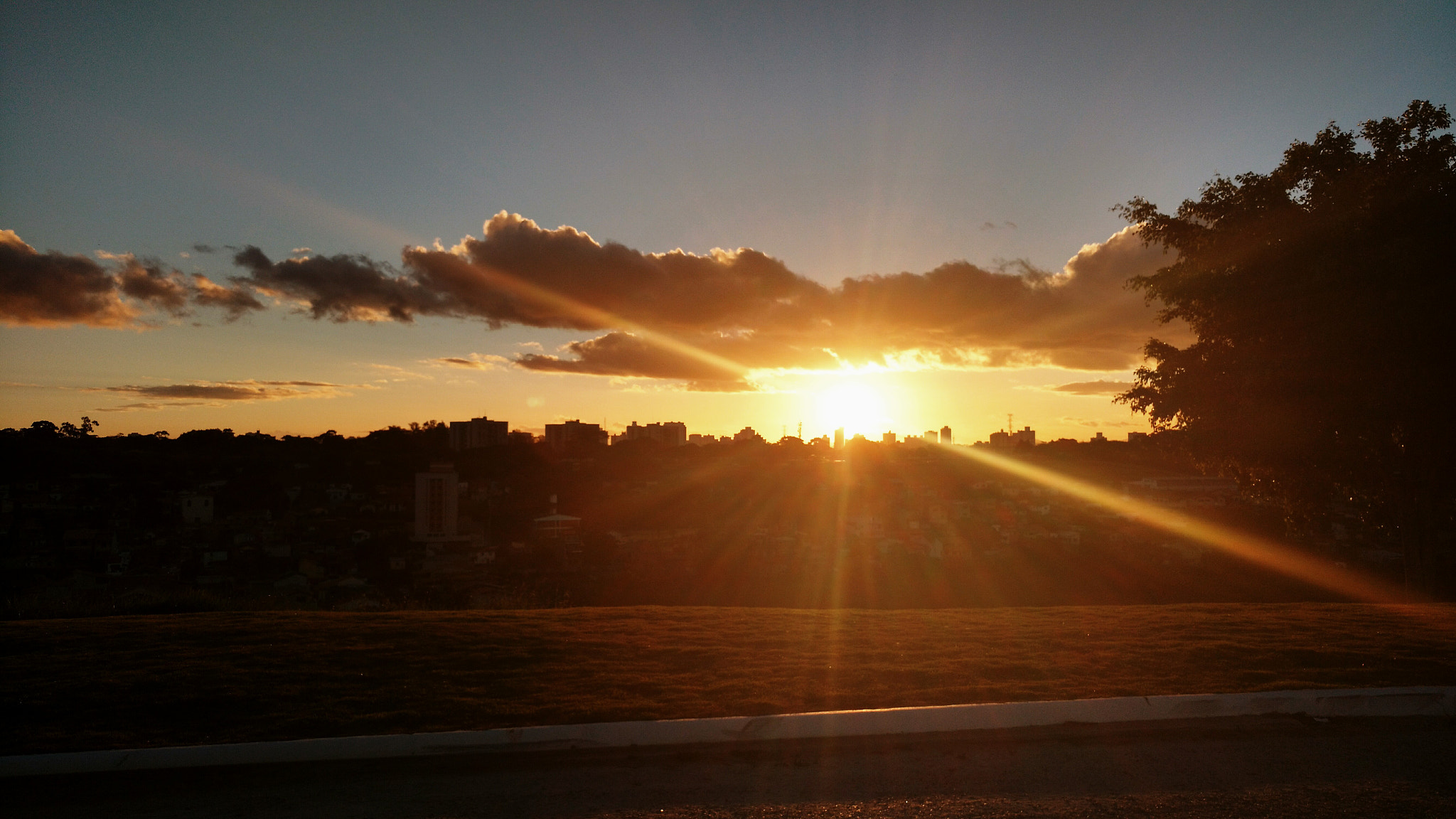 Motorola XT1563 sample photo. Sunset on the hill photography