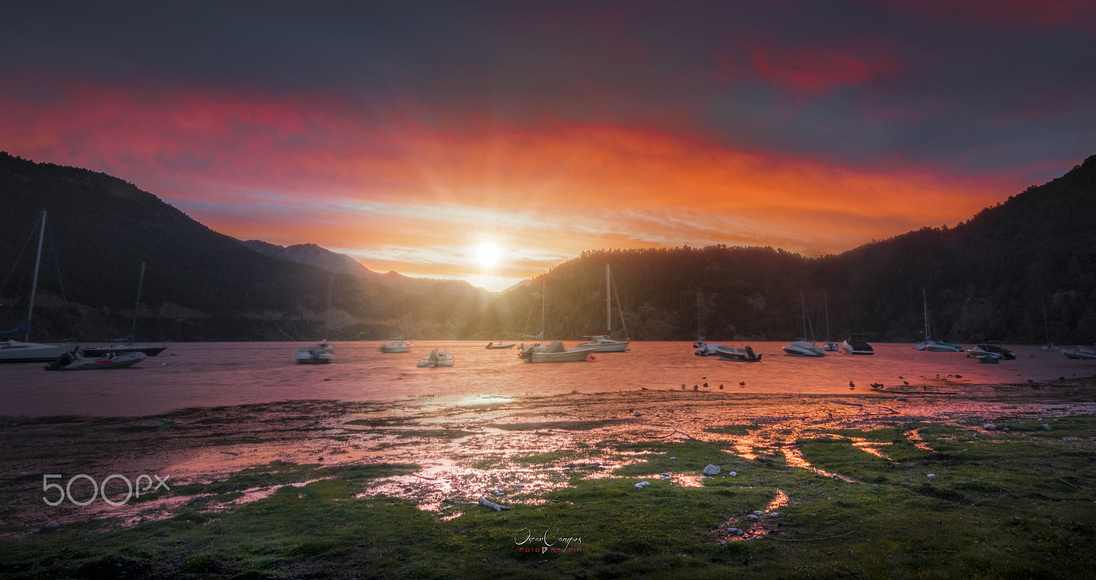 Nikon AF-S Nikkor 16-35mm F4G ED VR sample photo. Atardecer en el lago photography