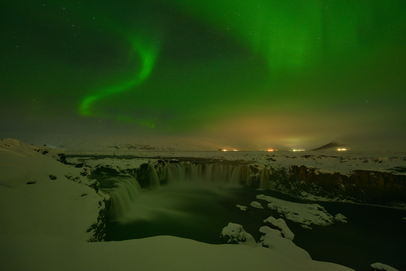 Nikon D800E + Nikon AF-S Nikkor 14-24mm F2.8G ED sample photo. Goðafoss waterfall photography