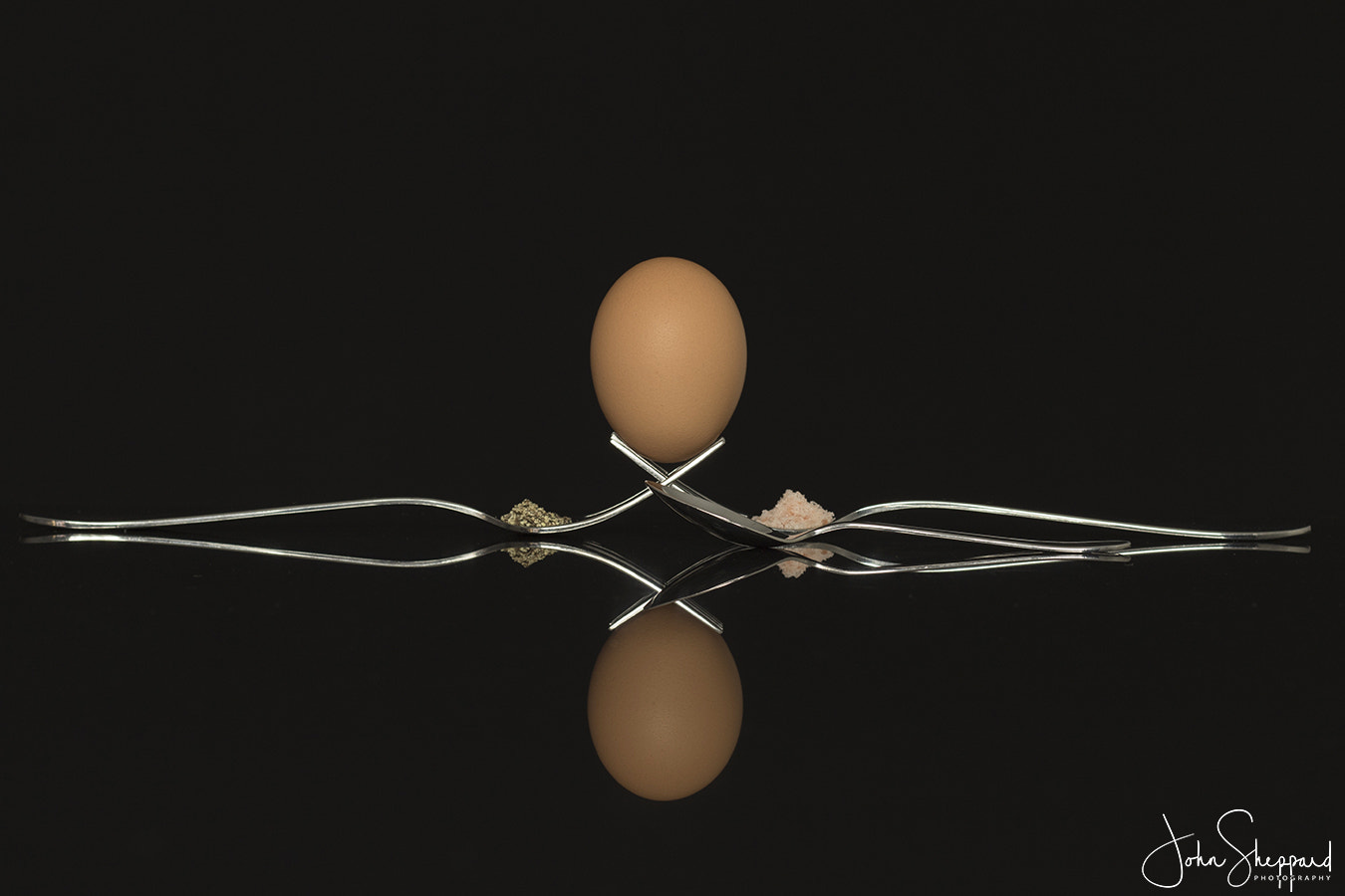 Canon EF 50mm F1.8 II sample photo. Egg love. photography