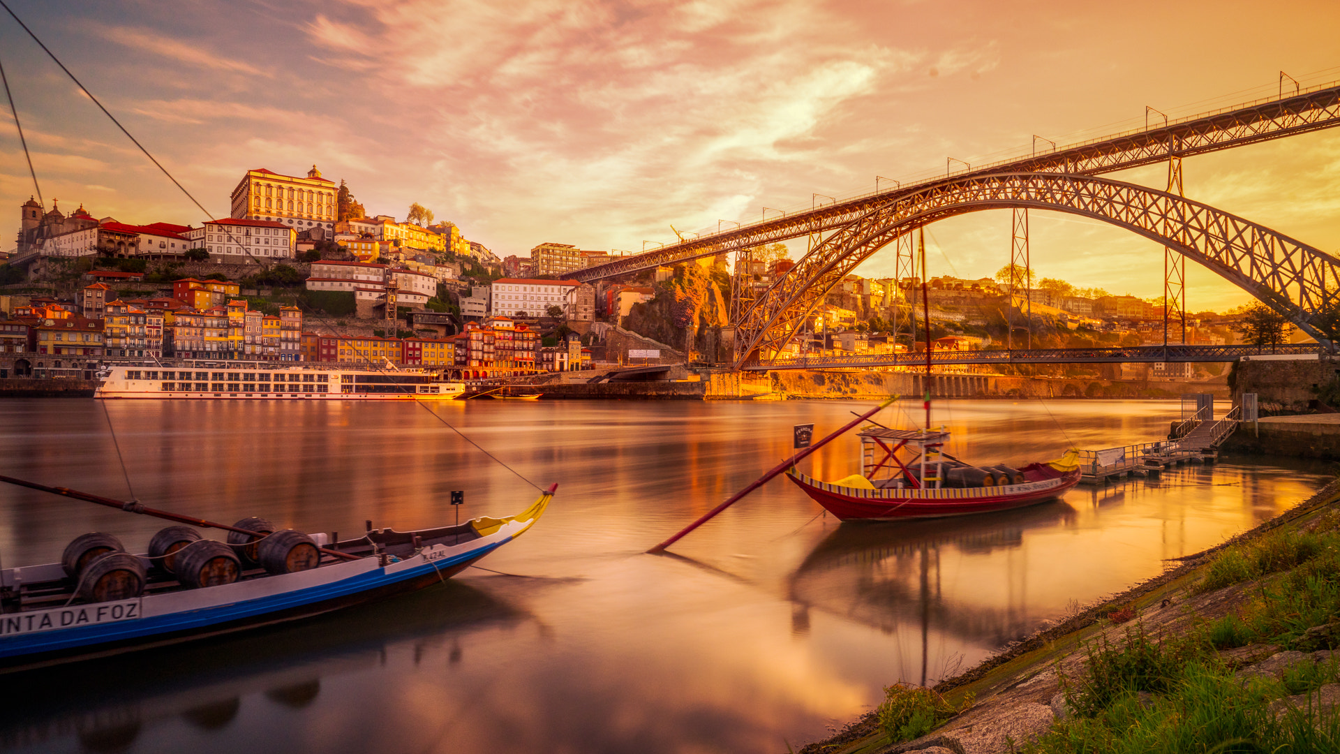 Sony a7R II + Sony Vario-Tessar T* FE 16-35mm F4 ZA OSS sample photo. O porto photography