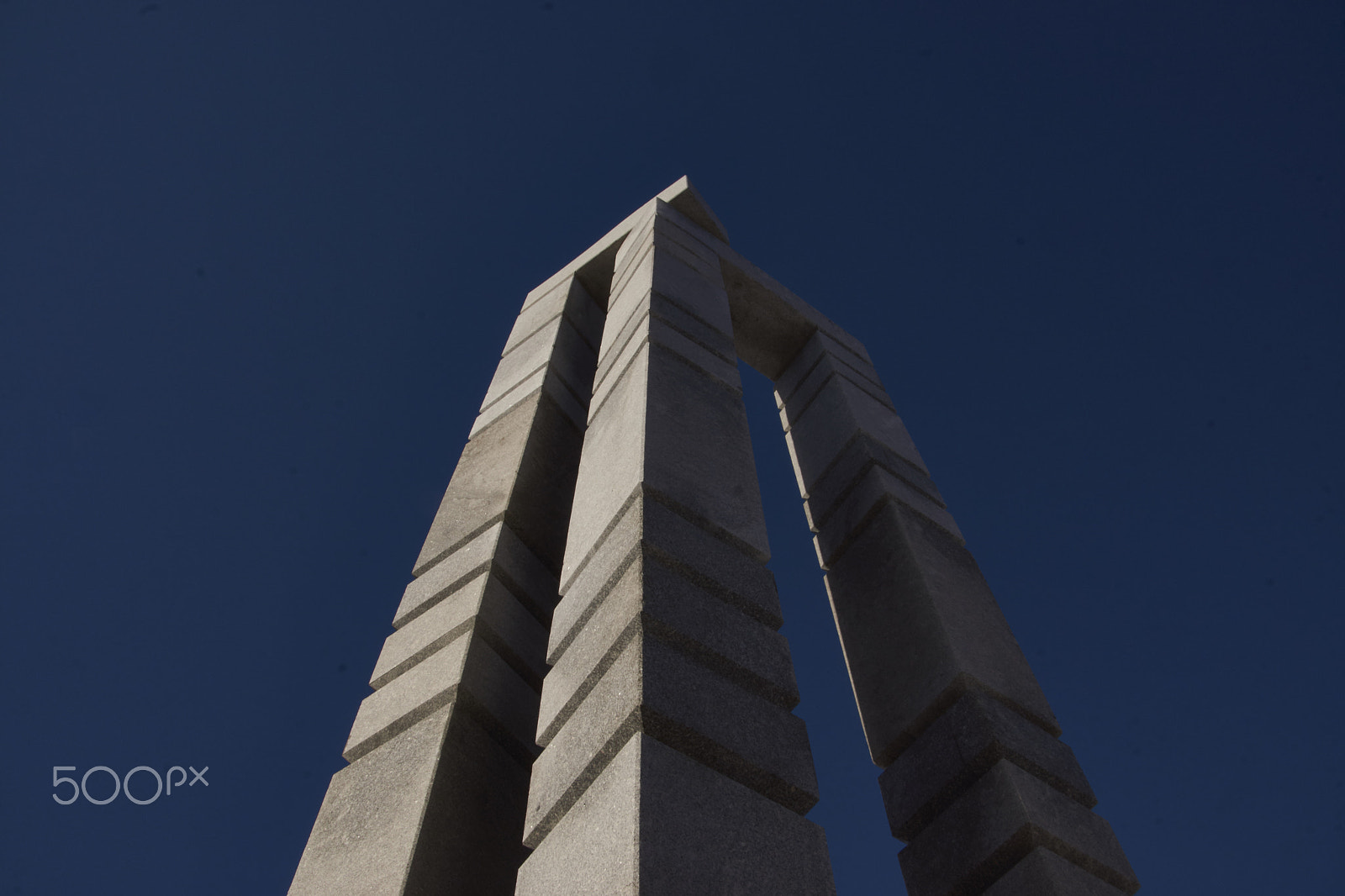 DT 18-270mm F3.5-6.3 SSM sample photo. Monument - ile de st hélène a #montreal photography