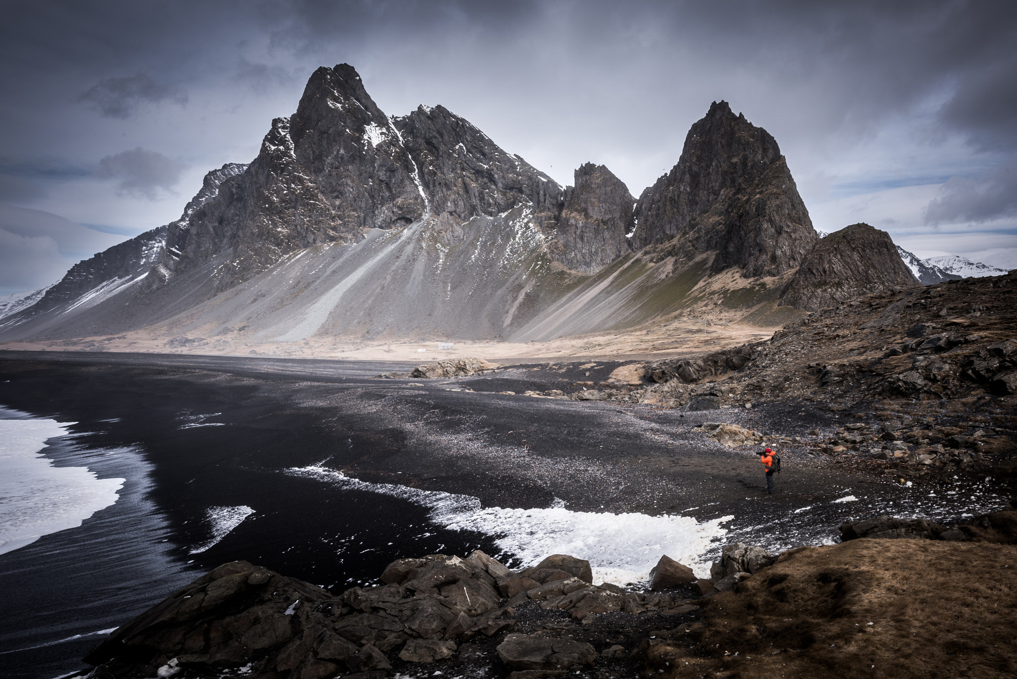Nikon AF-S Nikkor 14-24mm F2.8G ED sample photo. Mountain and man - iceland photography
