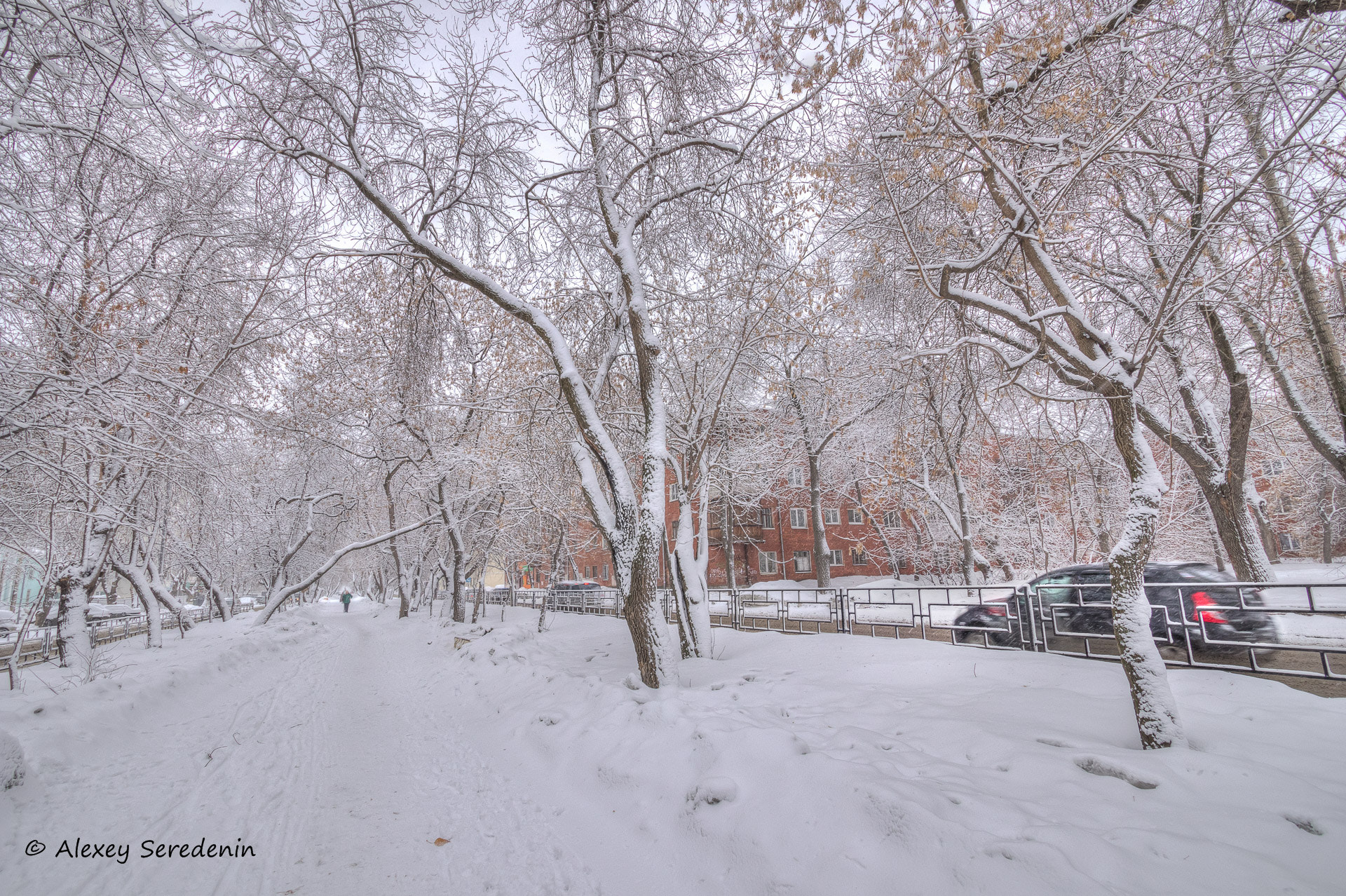 Canon EF-S 10-22mm F3.5-4.5 USM sample photo. Snow in the city. photography