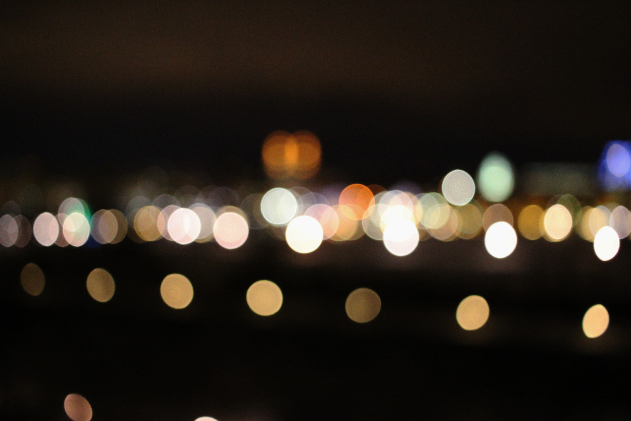 Canon EOS 100D (EOS Rebel SL1 / EOS Kiss X7) sample photo. City lights photography