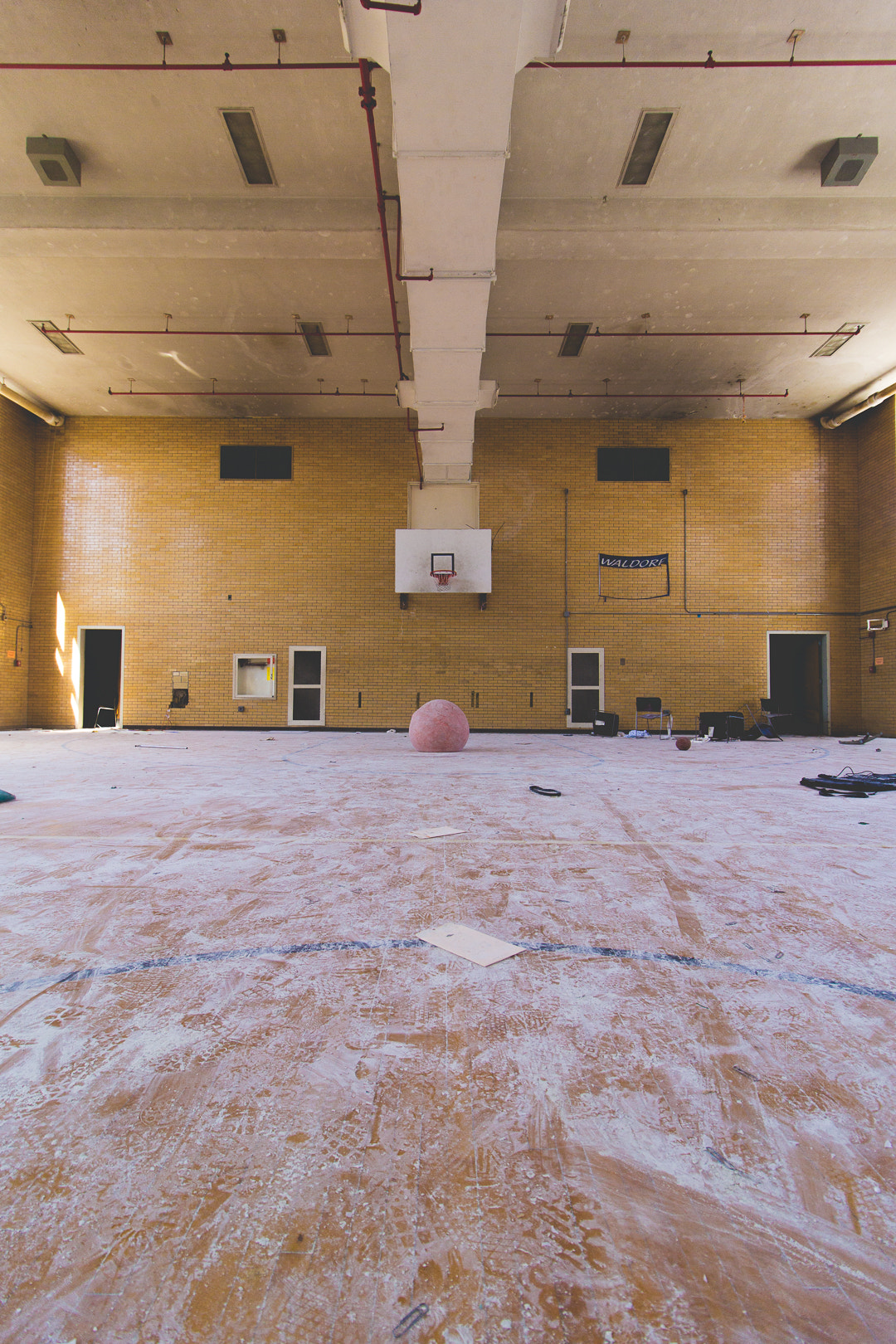 Canon EOS 60D sample photo. Abandoned. photography