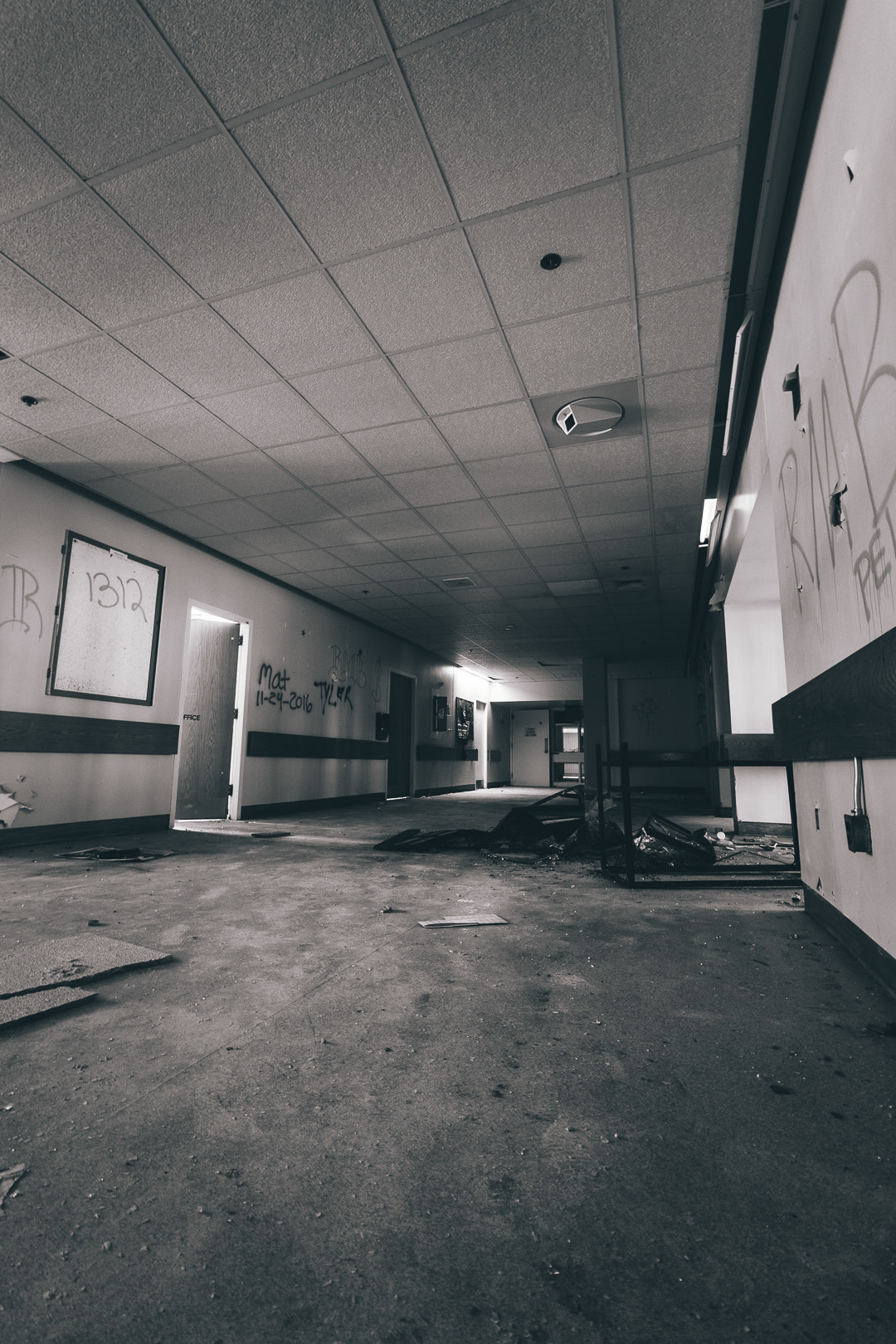 Canon EOS 60D sample photo. Abandoned. photography