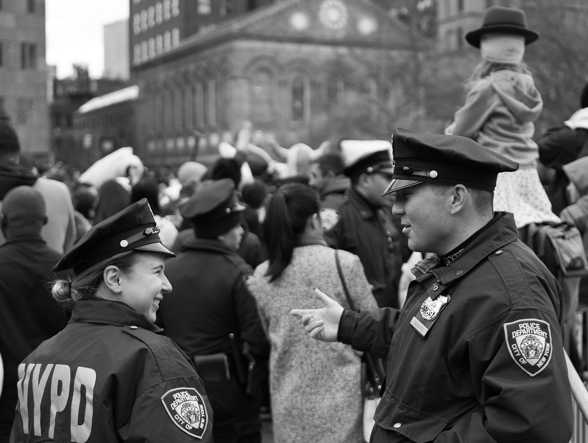Nikon AF-S DX Nikkor 35mm F1.8G sample photo. Nypd at washington square park photography
