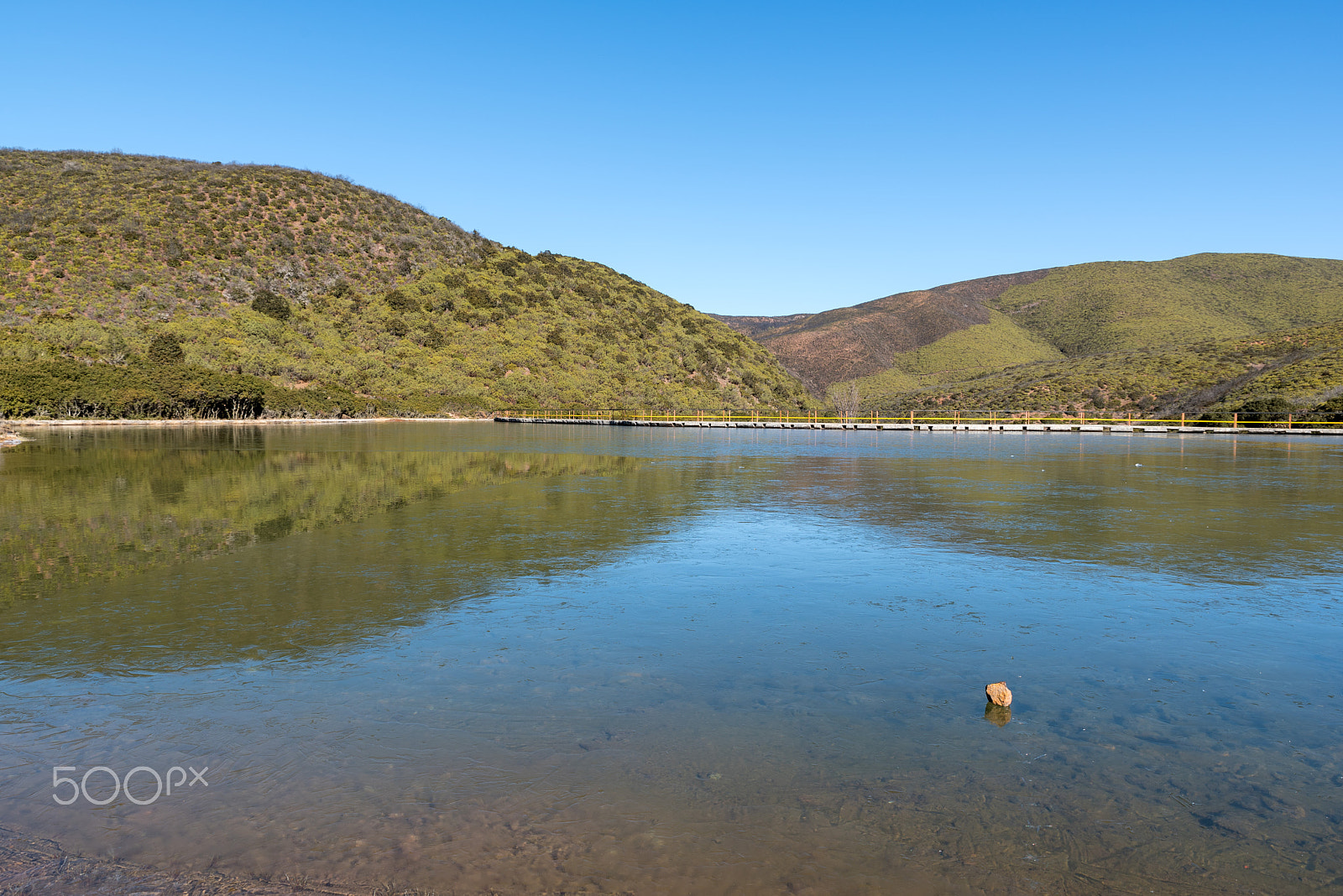 Tamron SP 24-70mm F2.8 Di VC USD sample photo. A freezed lake photography