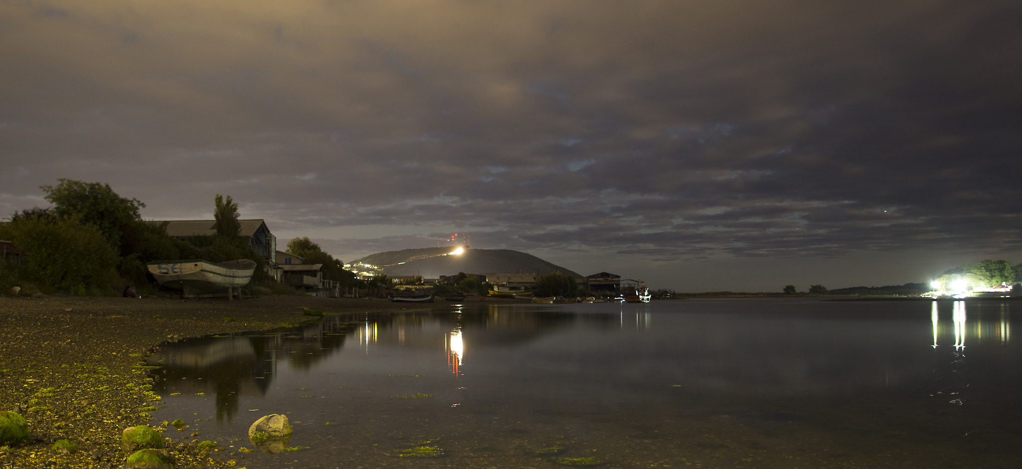 Nikon D7200 + Nikon AF-S Nikkor 20mm F1.8G ED sample photo. Twilight photography