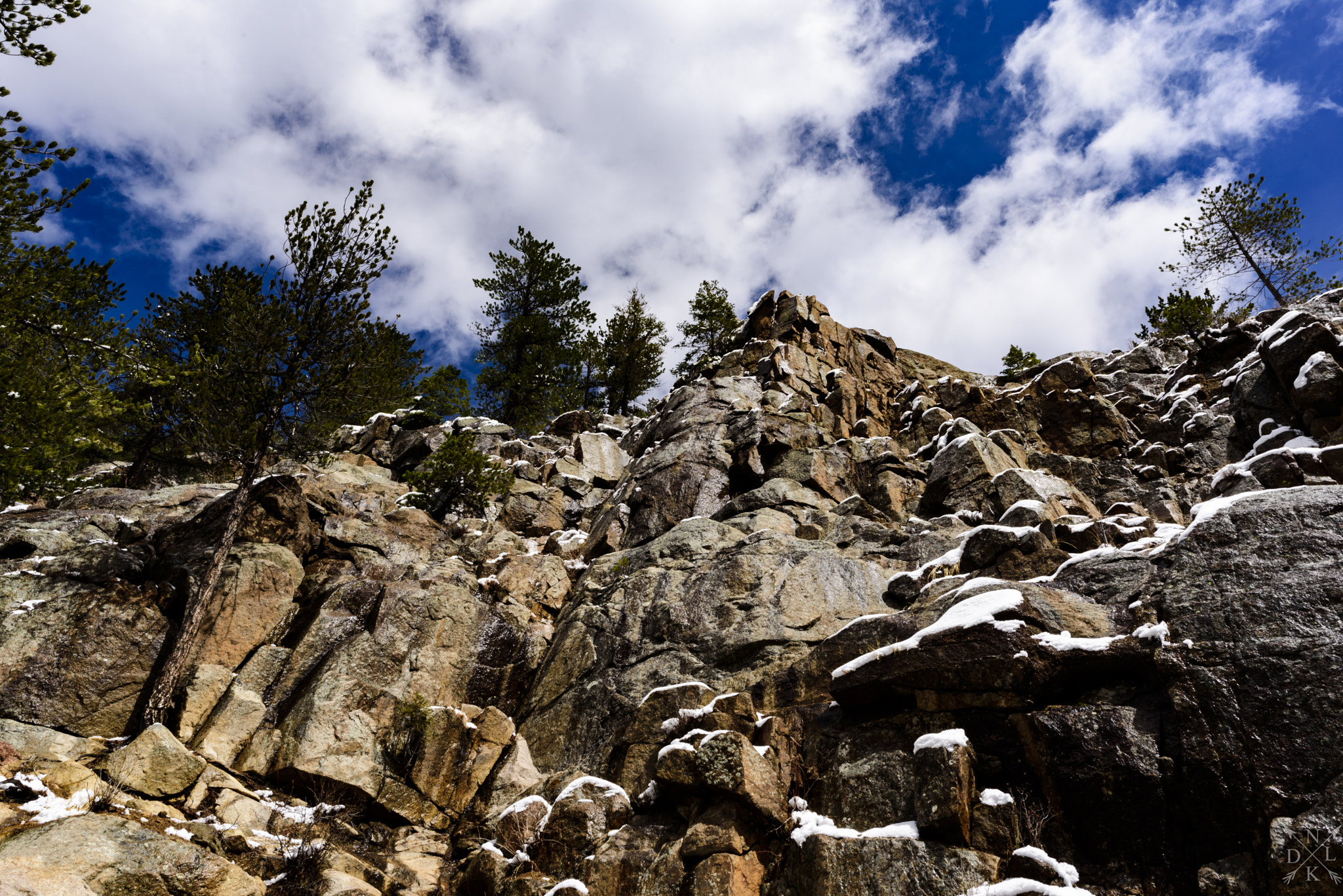 Nikon AF-S Nikkor 24mm F1.8G ED sample photo. Stone wall photography