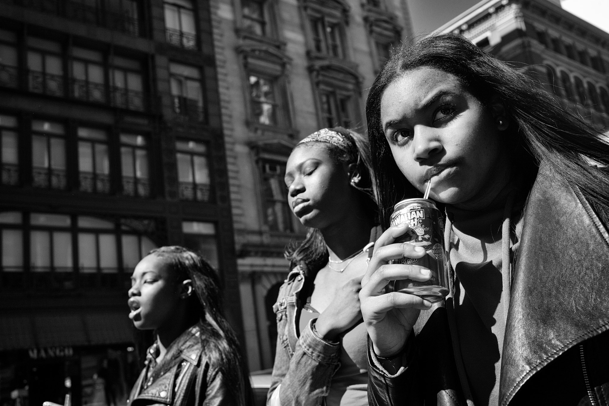 Leica Summilux-M 35mm F1.4 ASPH sample photo. Street photo nyc photography