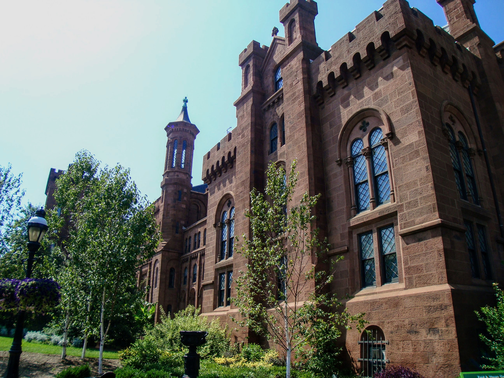 Sony Cyber-shot DSC-W130 sample photo. The castle: smithsonian institution building photography