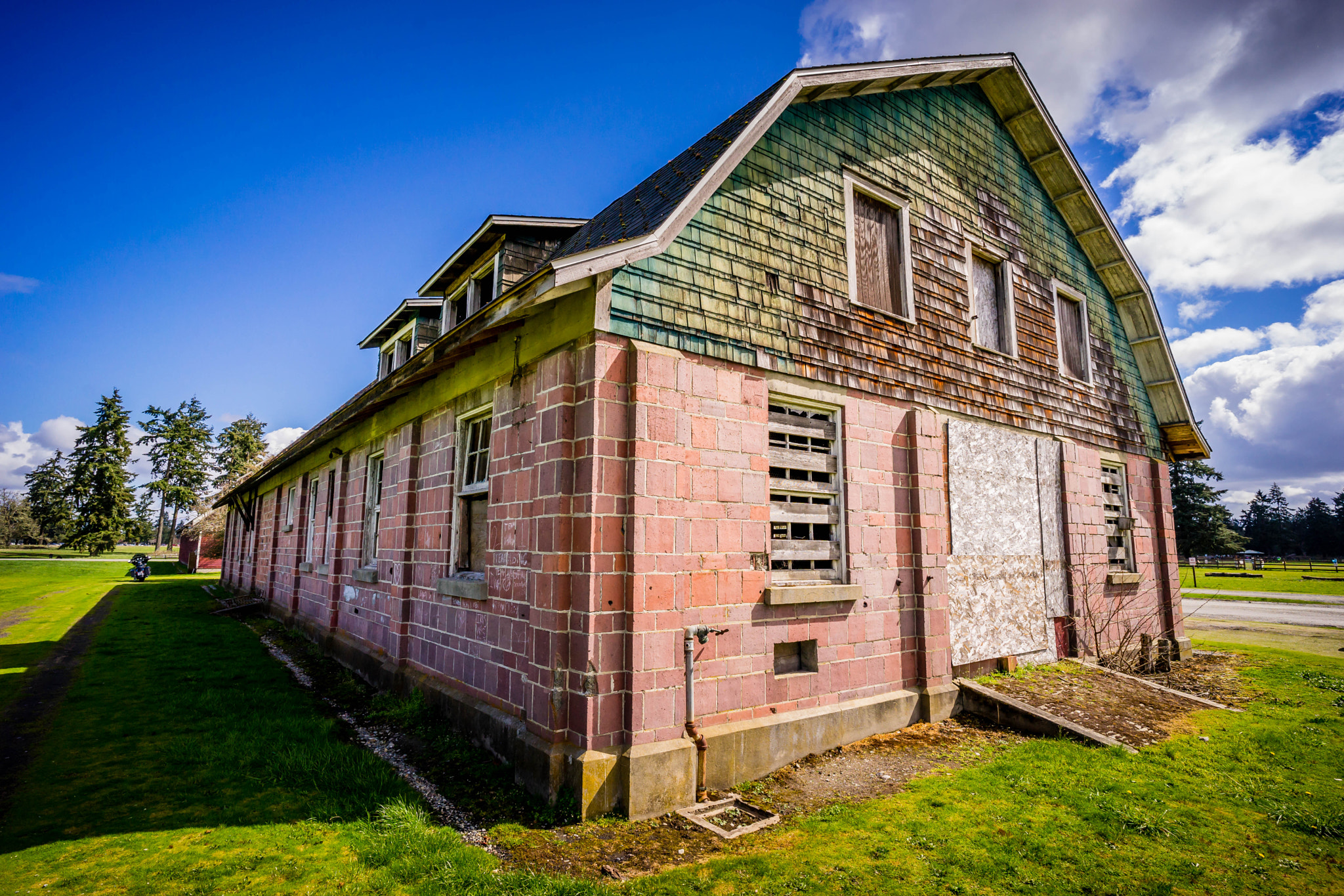 Sony a7 II + ZEISS Batis 18mm F2.8 sample photo. Steilacoom park a year later () photography