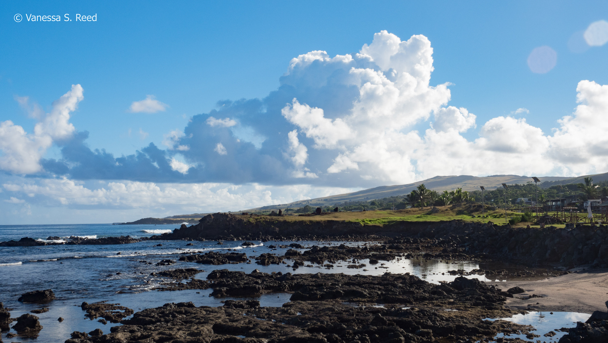 Olympus OM-D E-M1 Mark II sample photo. Rapa nui sunrise photography