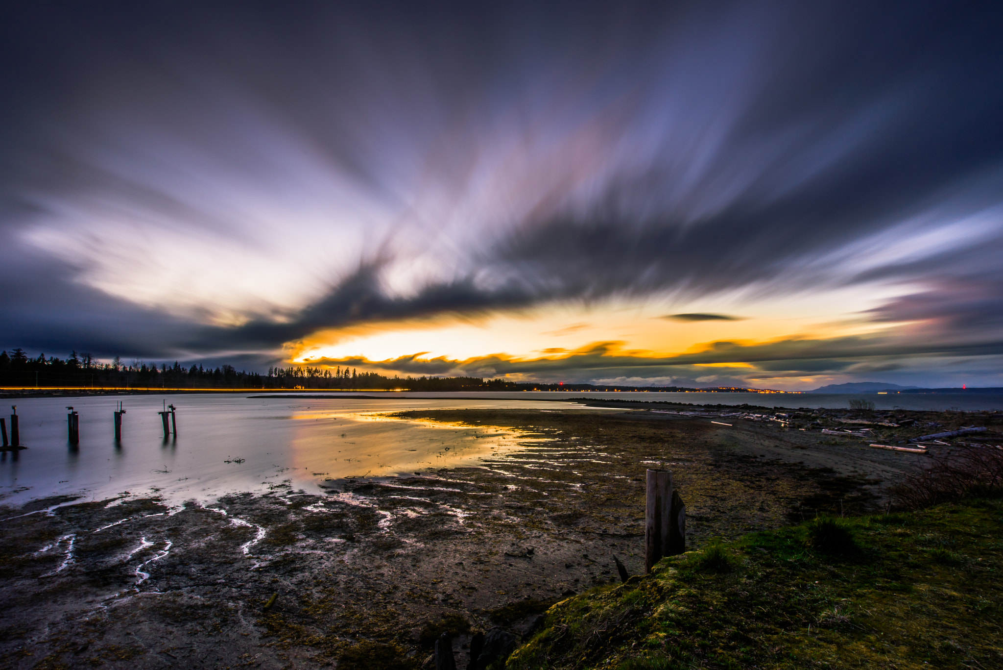 Nikon AF-S Nikkor 14-24mm F2.8G ED sample photo. Panoramic urban landscape after sunset photography