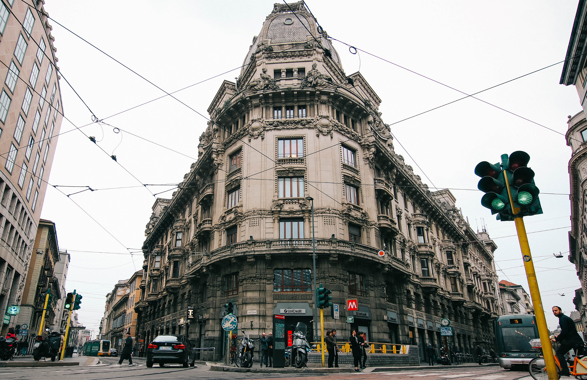 Sigma 10-20mm F3.5 EX DC HSM sample photo. Milan photography