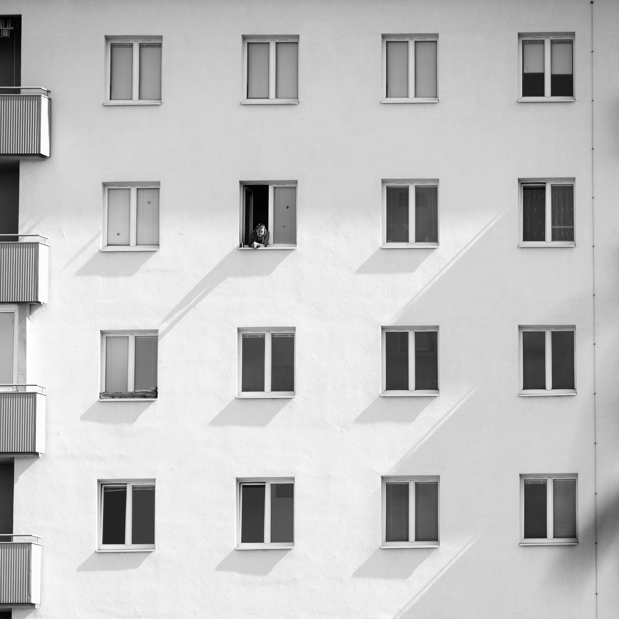 Sigma 70-200mm F2.8 EX DG OS HSM sample photo. Das fenster zum hof photography
