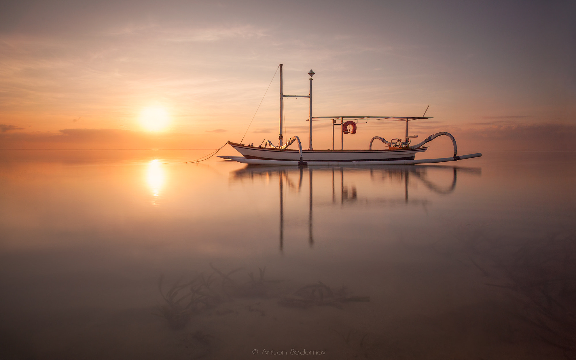 Canon EF 17-40mm F4L USM sample photo. Sunrise on the beach sanur, bali photography
