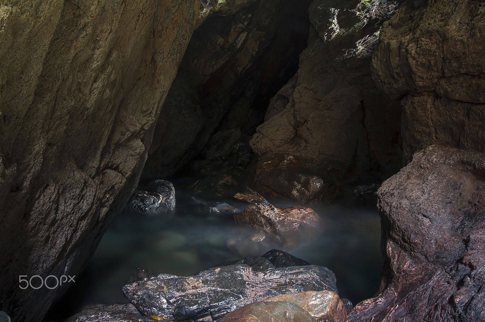 Nikon D5000 sample photo. Hidden cave. photography