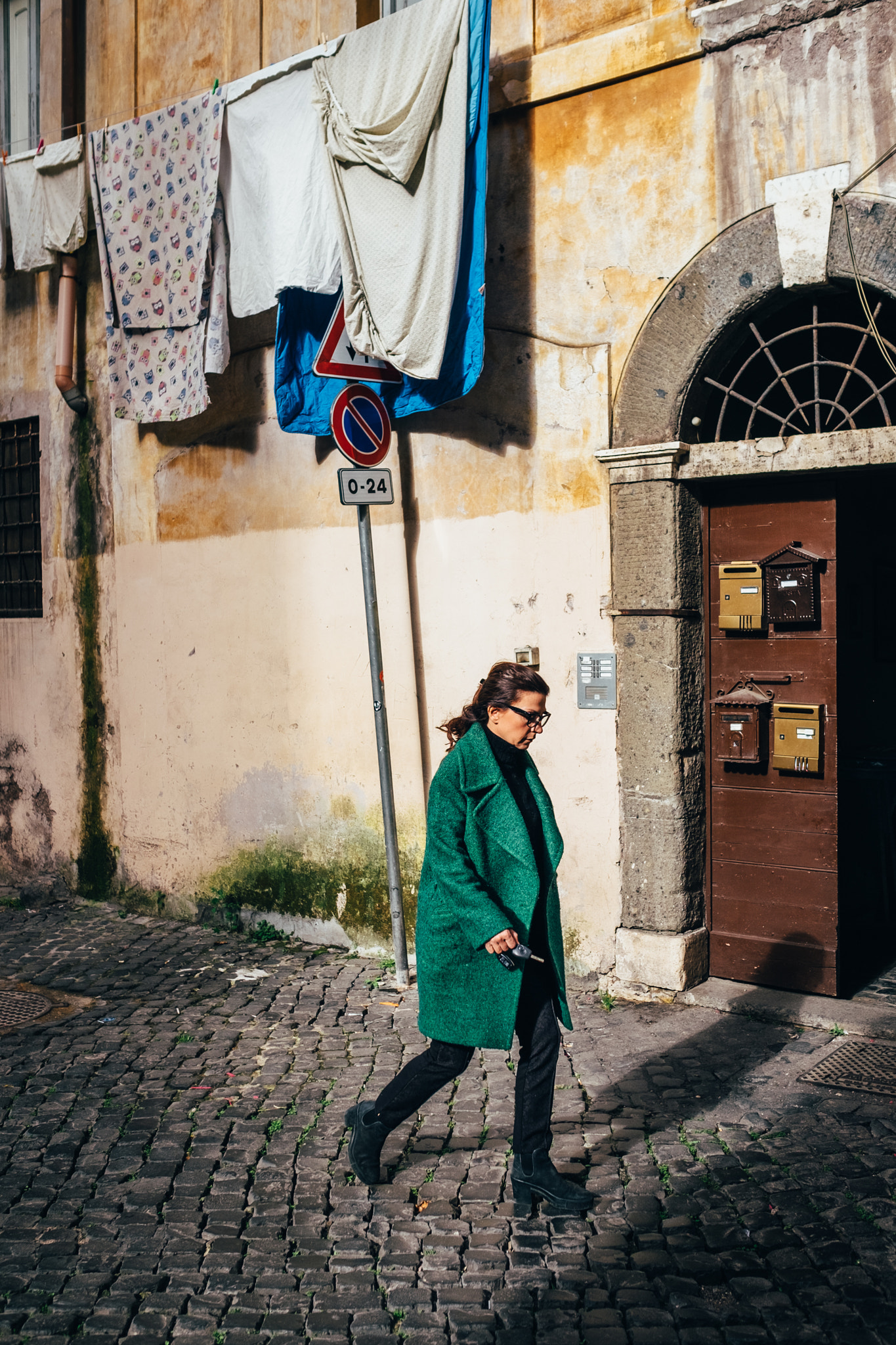 Fujifilm X-T1 sample photo. Laundry drying on a sunny winter day in rome photography