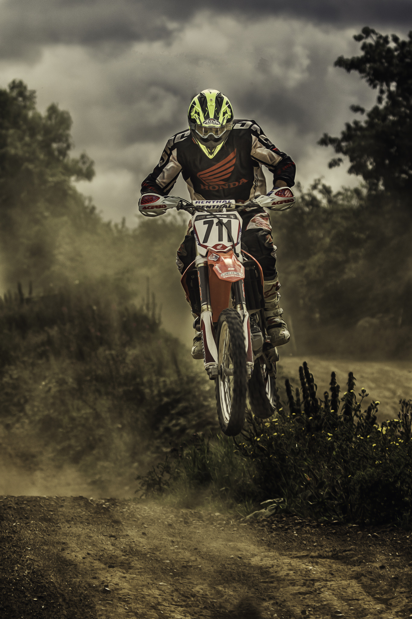 Canon EF 100-400mm F4.5-5.6L IS USM sample photo. Rider 711 photography