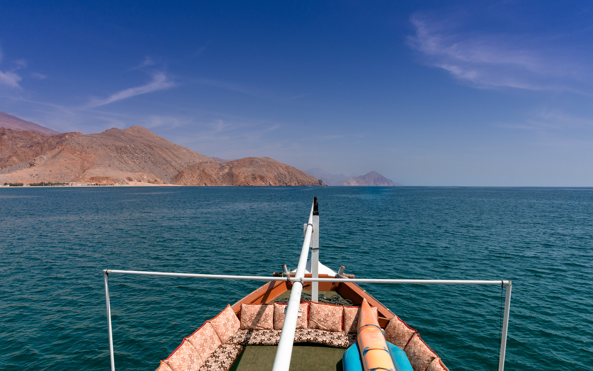 Nikon D610 + Nikon AF Nikkor 24-85mm F2.8-4D IF sample photo. Dhow cruise on the way to deep sea photography