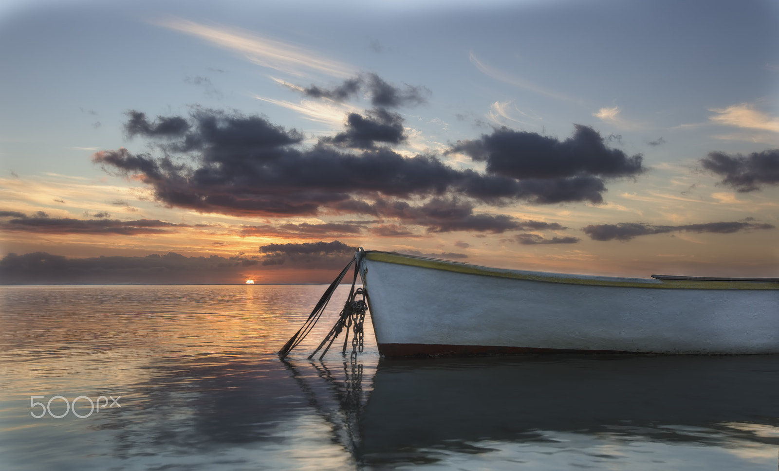 Canon EF 16-35mm F2.8L II USM sample photo. Sunsetboat photography