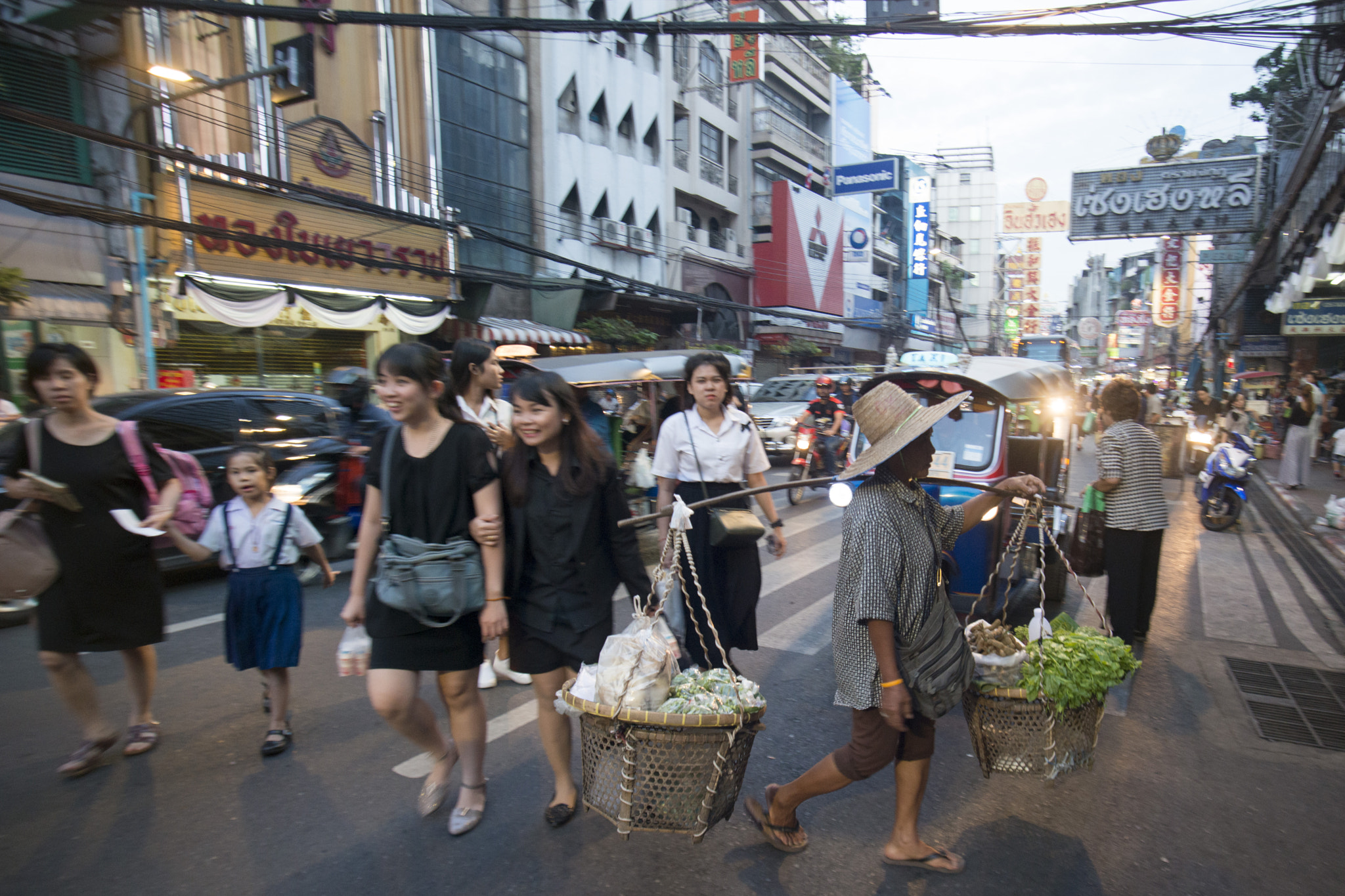 Nikon D800 sample photo. Thailand bangkok china town market street photography