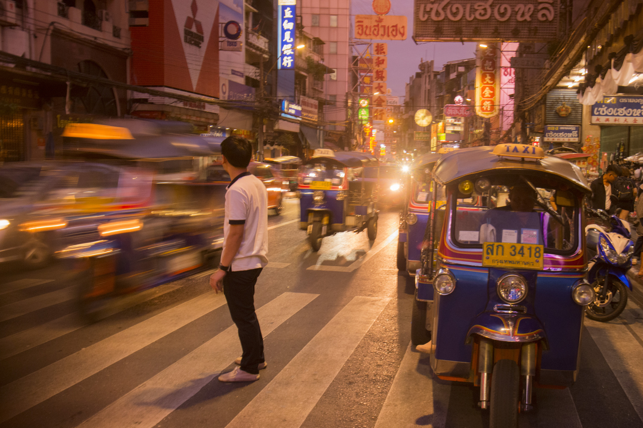 Nikon D800 sample photo. Thailand bangkok china town tuk tuk taxi photography