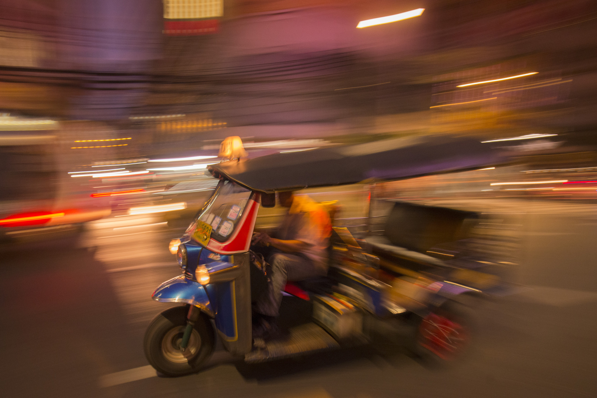 Nikon D800 sample photo. Thailand bangkok china town tuk tuk taxi photography