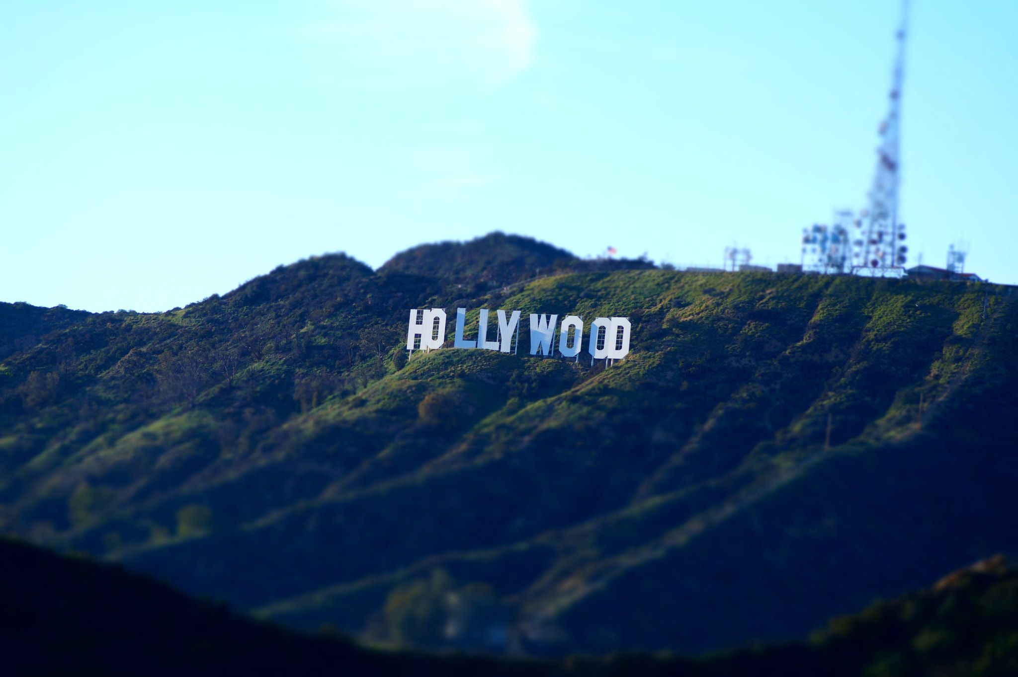 Sony SLT-A58 + Sony DT 55-200mm F4-5.6 SAM sample photo. Hollywood sign photography