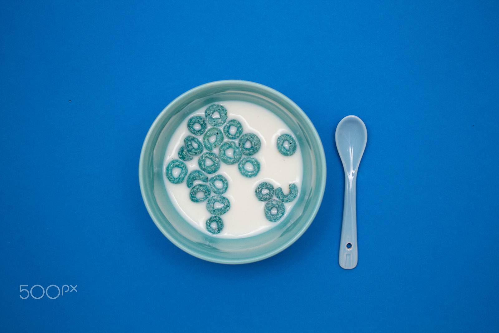 Canon EF-S 60mm F2.8 Macro USM sample photo. Blue breakfast - world autism awareness day photography