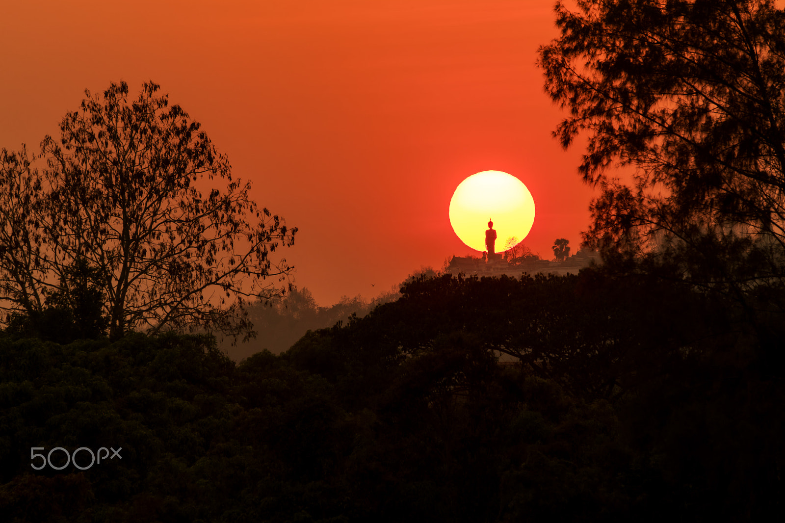 Fujifilm X-T2 sample photo. Sunset behind buddha image photography