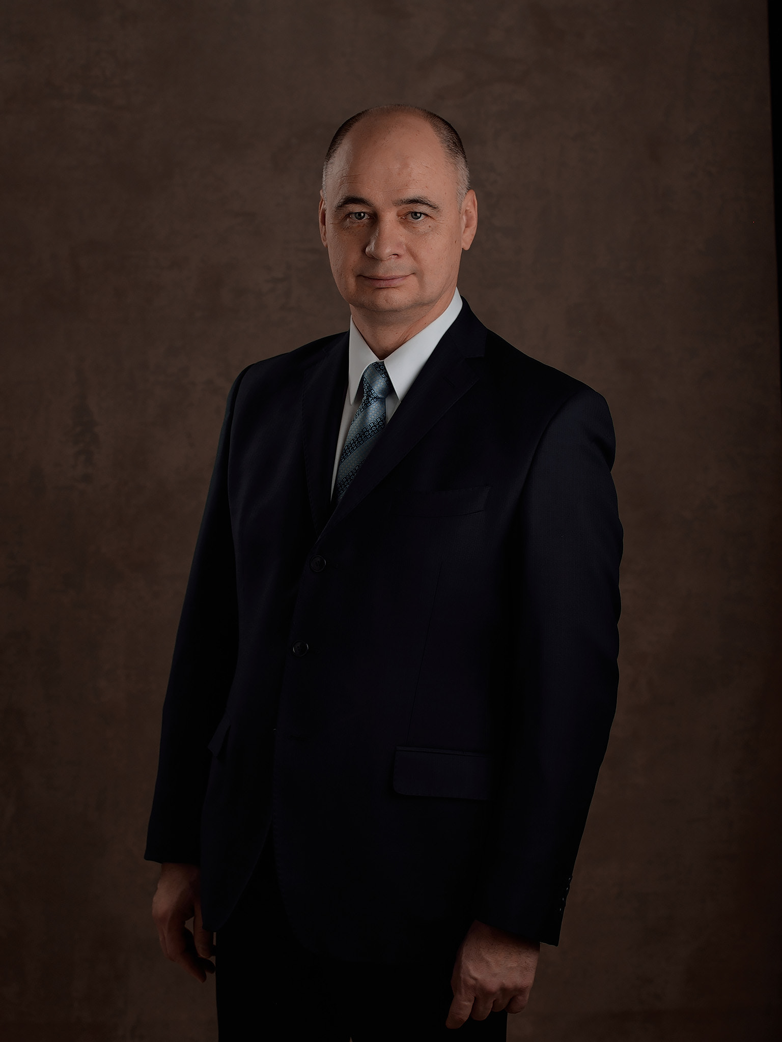 Nikon D610 sample photo. Portrait of a business man photography