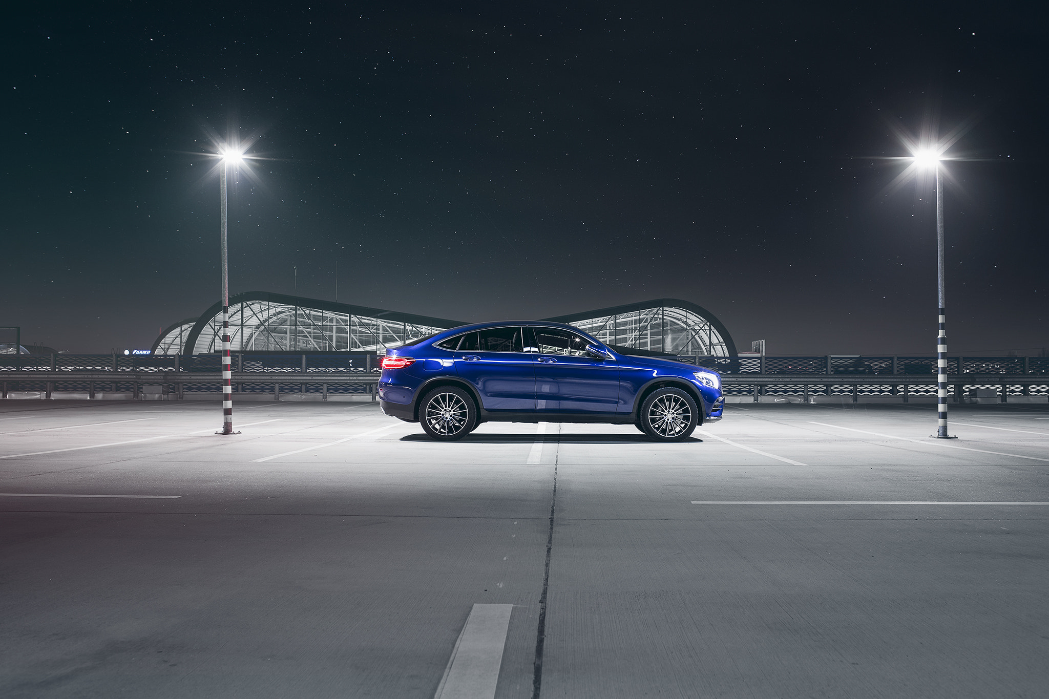 Canon EF 35mm F2 IS USM sample photo. Mercedes-beny glc coupé 250d 4matic photography