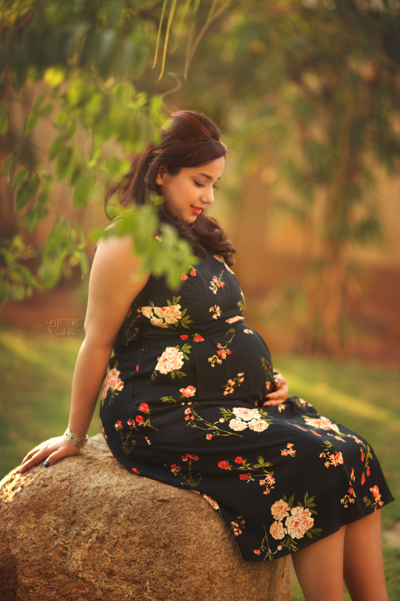 Canon EF 135mm F2L USM sample photo. Mom-to-be photography