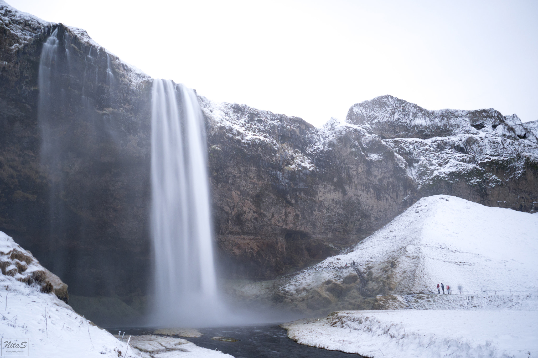 Olympus OM-D E-M1 Mark II + Olympus M.Zuiko Digital ED 12-40mm F2.8 Pro sample photo. Seljalandsfoss photography
