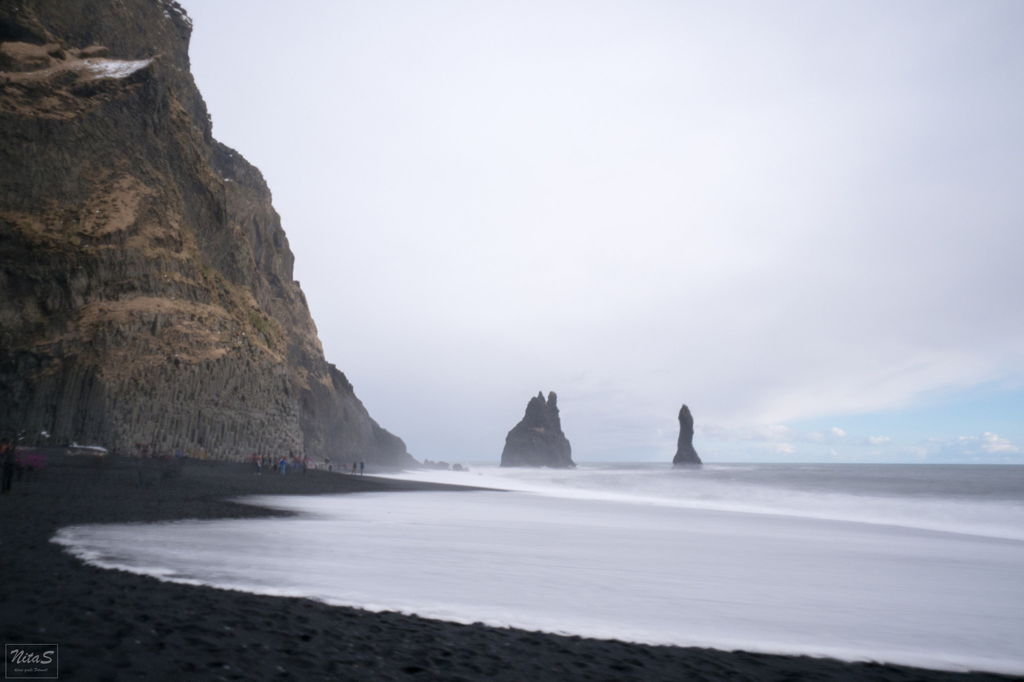 Olympus OM-D E-M1 Mark II + Olympus M.Zuiko Digital ED 12-40mm F2.8 Pro sample photo. Reynisfjara photography