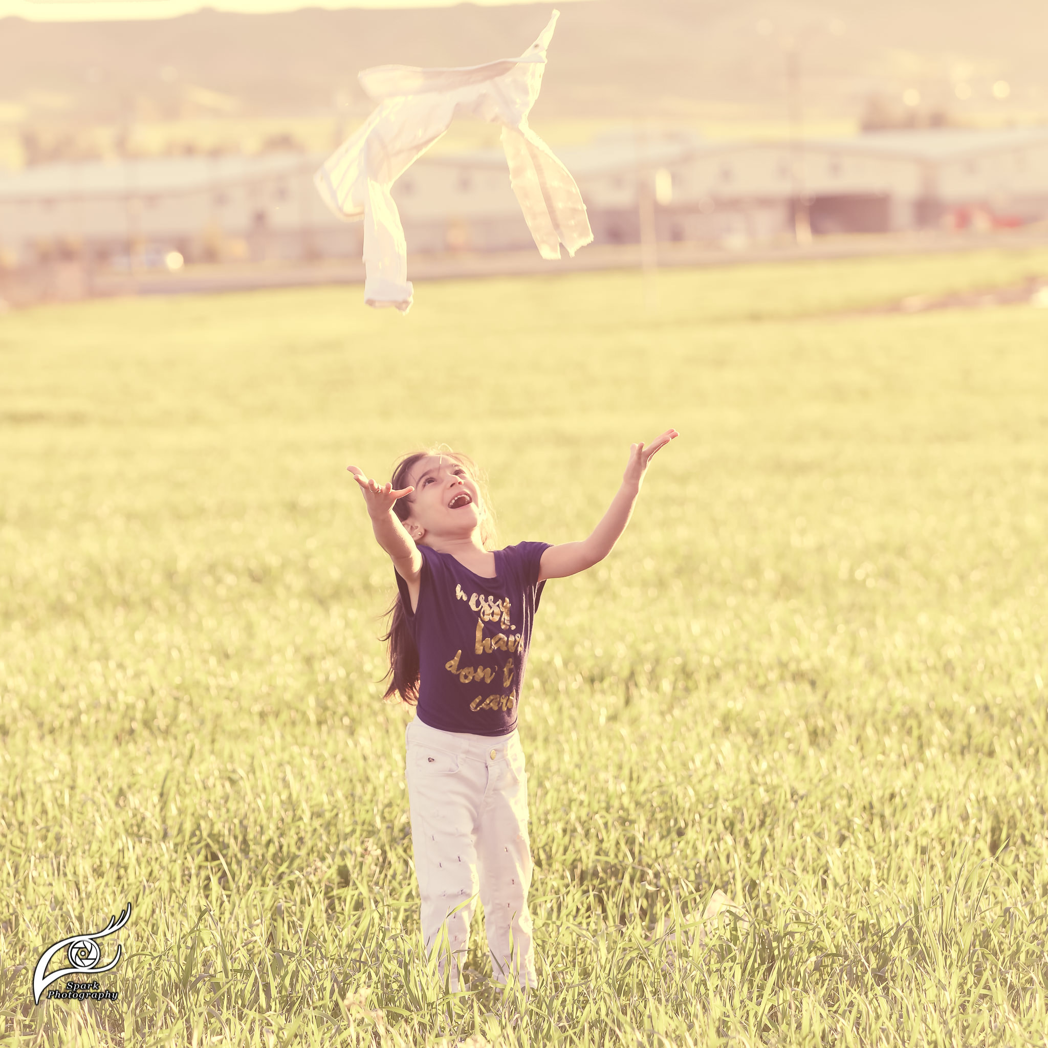 Canon EOS 5DS R sample photo. Playing girl photography