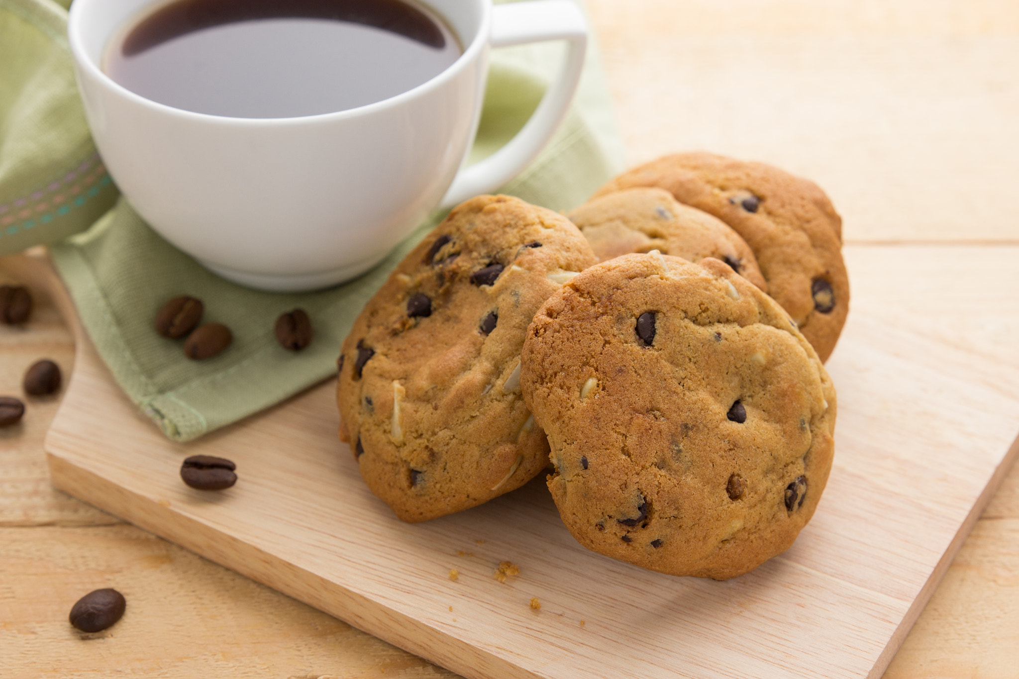 Canon EOS 60D + Sigma 24-70mm F2.8 EX DG Macro sample photo. Closeup of chocolate cookies and a cup of coffee photography