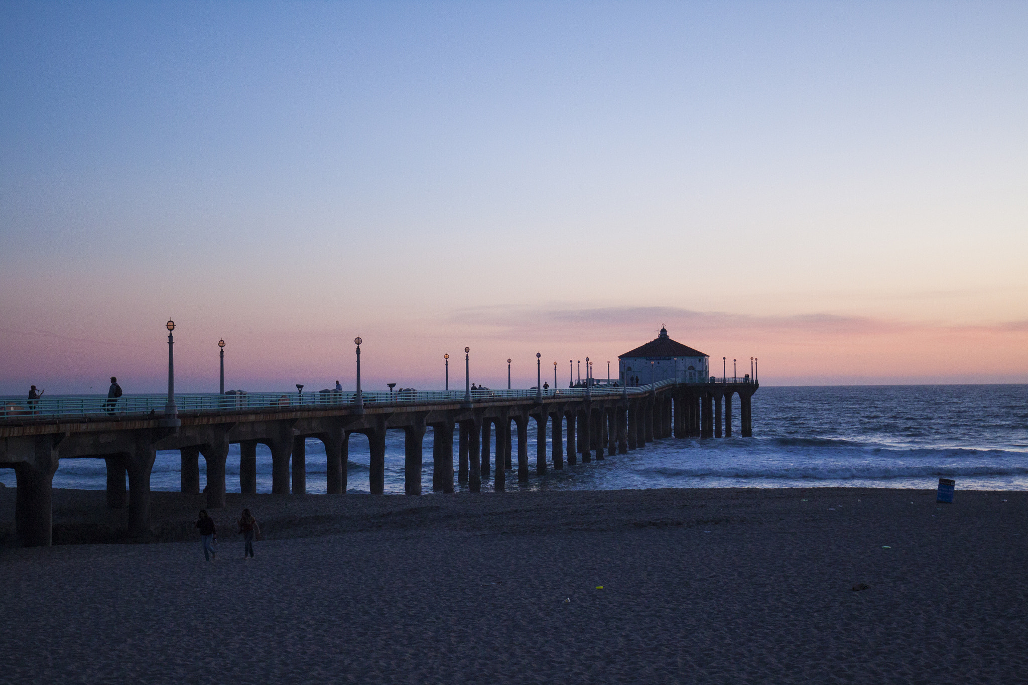 Canon EF 16-35mm F4L IS USM sample photo. Before midnight photography