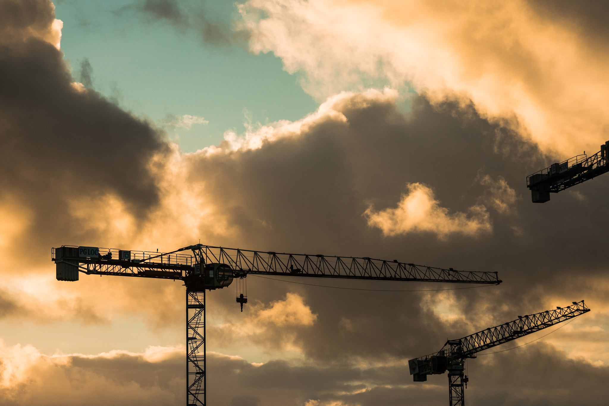 Canon EF 28-135mm F3.5-5.6 IS USM sample photo. Construction site photography