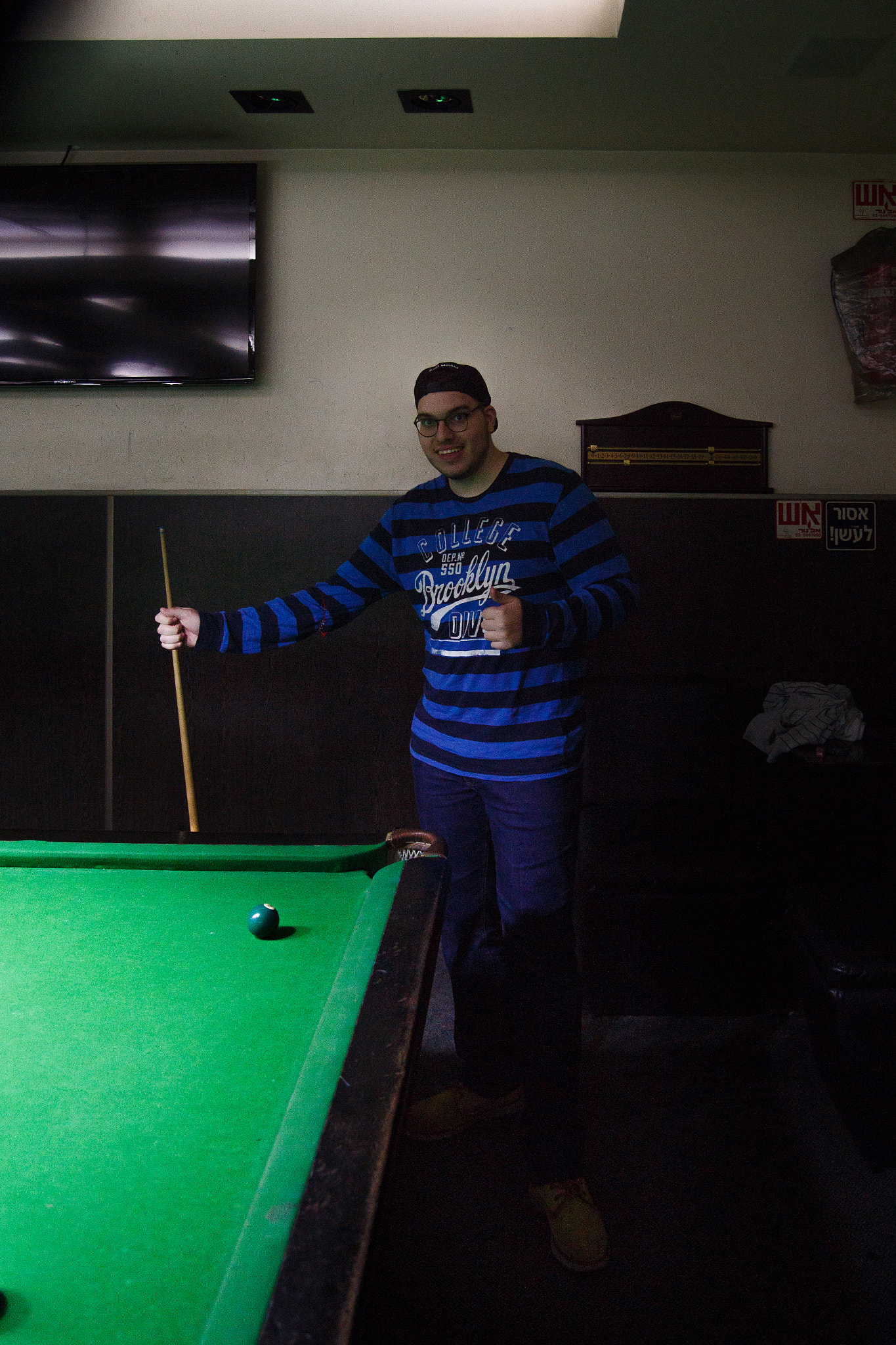 Tamron SP AF 17-50mm F2.8 XR Di II LD Aspherical (IF) sample photo. Taking pictures in the snooker with a friend photography