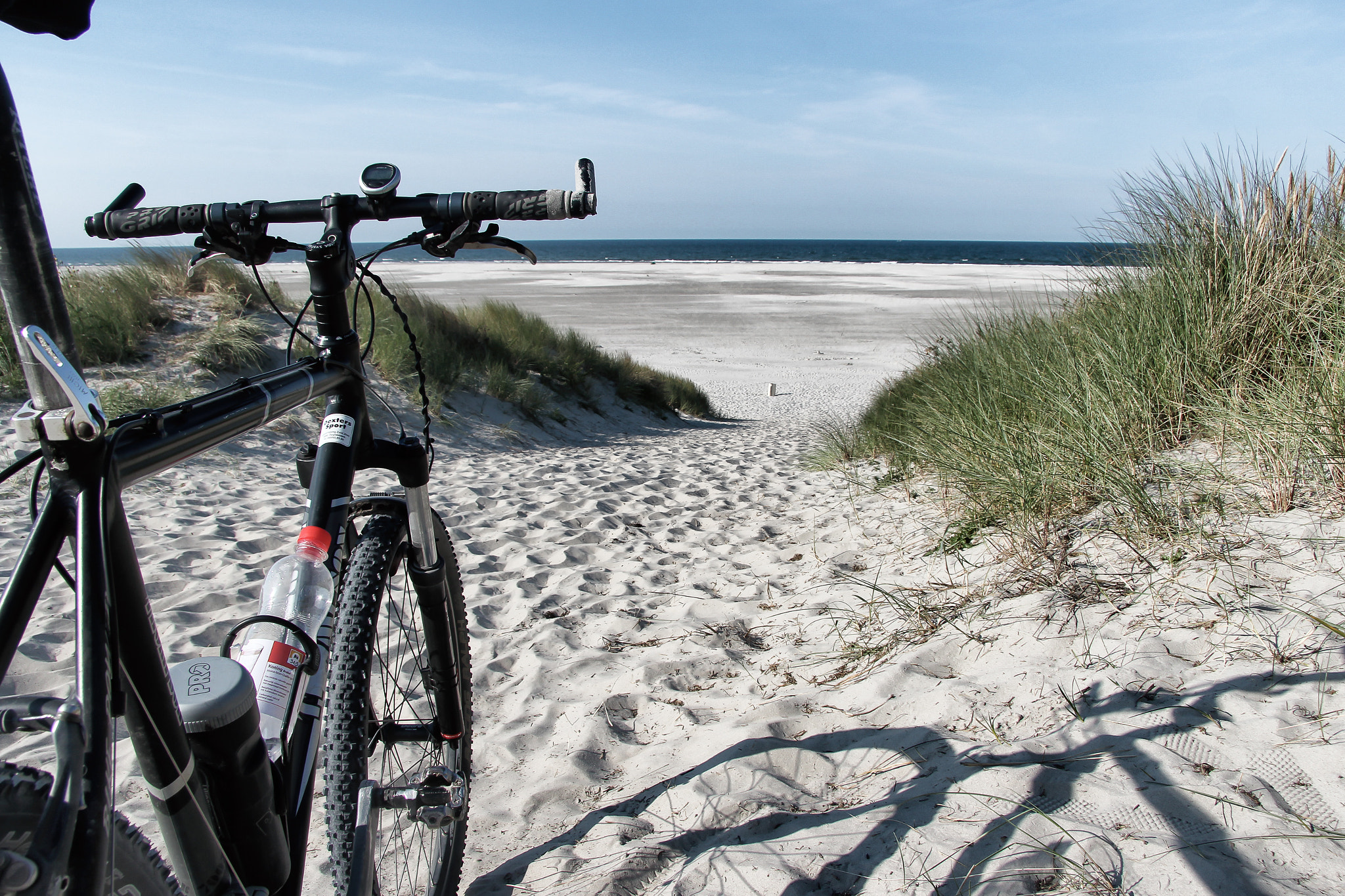 Canon EOS 60D sample photo. Following the northern coastline of ameland, one of the west frisian islands photography