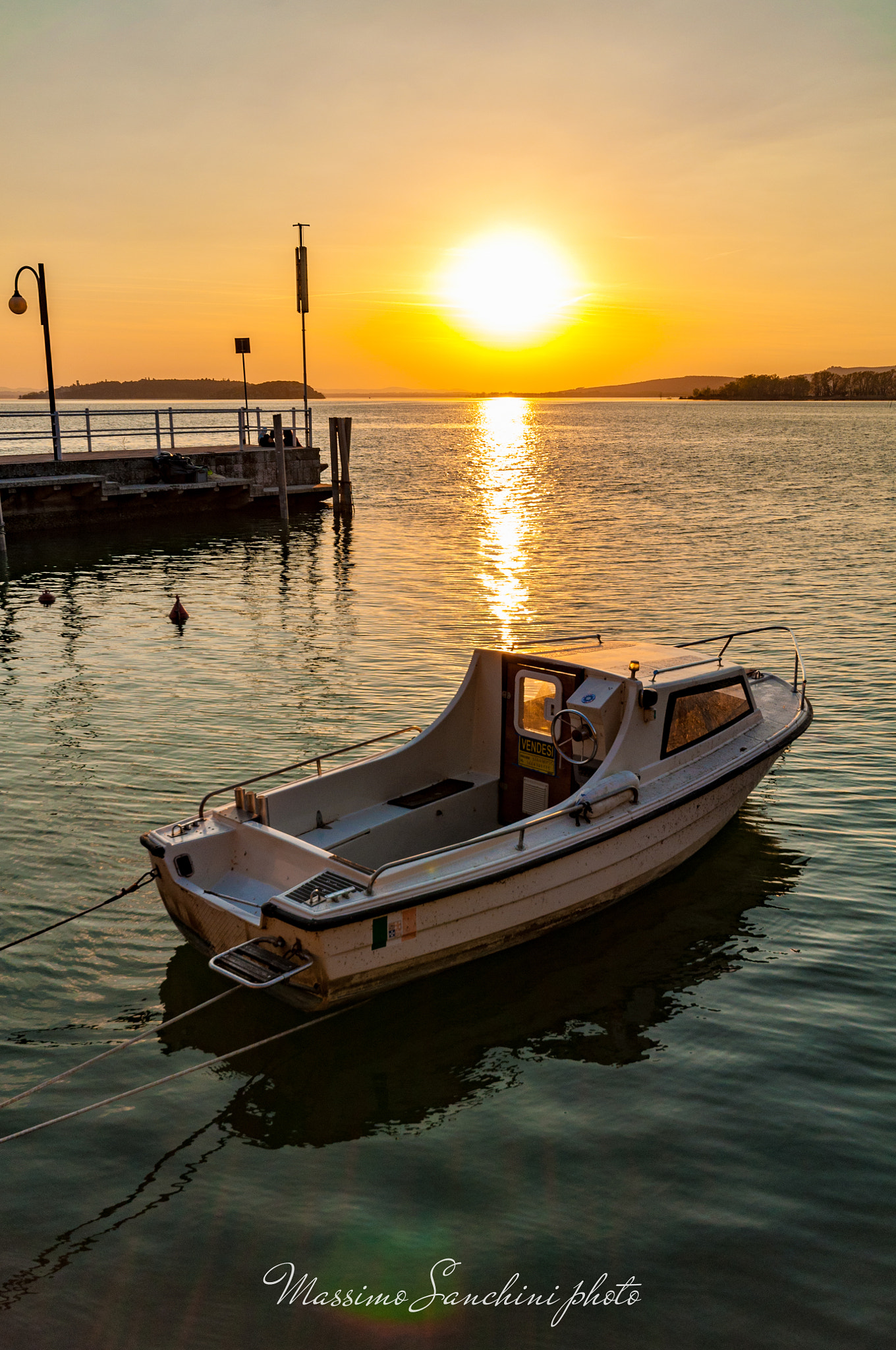 Nikon D90 sample photo. Tramonto sul lago trasimeno (italia) photography