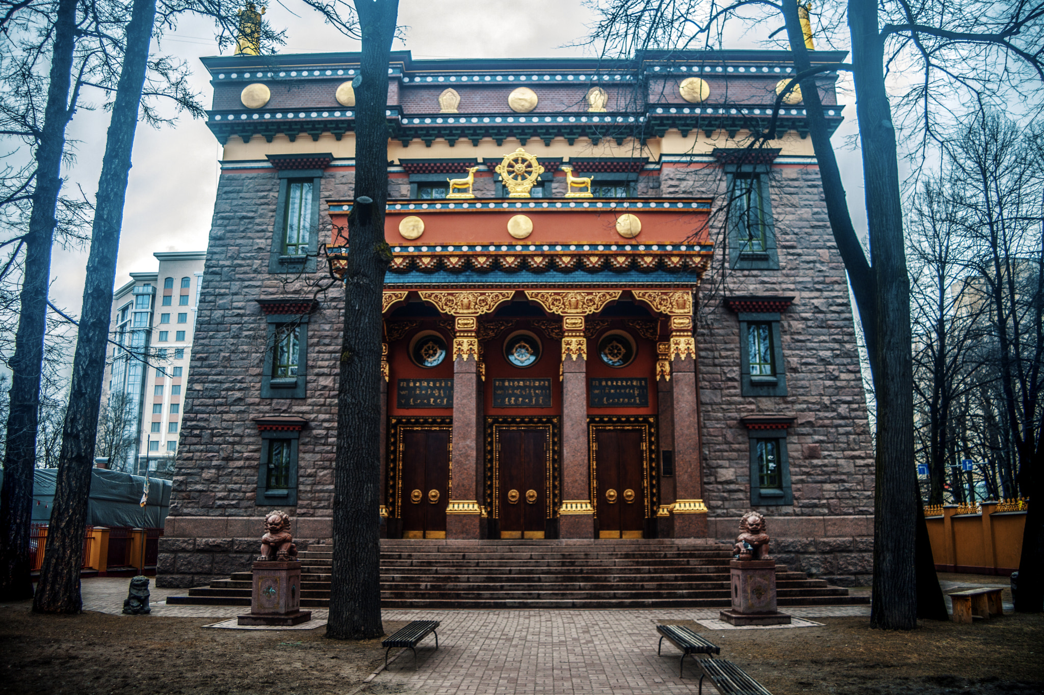 Canon EOS 5D Mark II sample photo. Buddhist temple in saint- petersburg photography